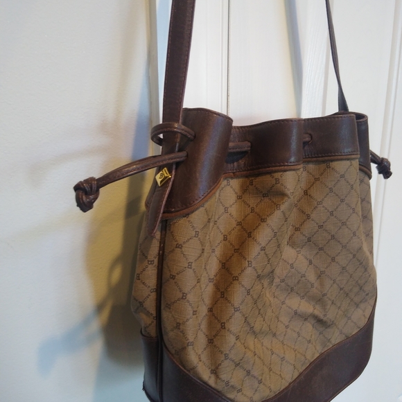 Bally Monogram Logo Bucket Bag Taupe Leather Drawstring Handbag Purse  Designer - Picture 3 of 14